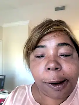 JCCaramelbarbie1 online show from December 2025 01:41:02 PM