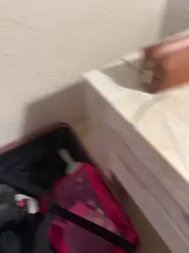 Snapshot of Eclektora chatting on April 2026 10:52:02 AM Eclektora online show from April 2026 10:52:02 AM