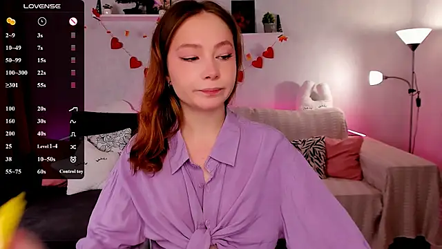 Snapshot of LanaBlu_ chatting on November 2025 08:40:01 AM LanaBlu online show from November 2025 08:40:01 AM