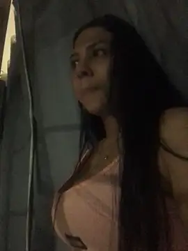 Snapshot of bellinii07 chatting on February 2025 03:18:01 AM bellinii07 online show from February 2025 03:18:01 AM