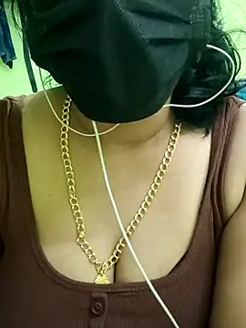 Snapshot of Aishu-tamil09 chatting on December 2024 01:07:02 AM Aishu-tamil09 online show from December 2024 01:07:02 AM