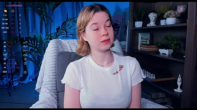 PollyHathor online show from January 2025 09:23:02 PM