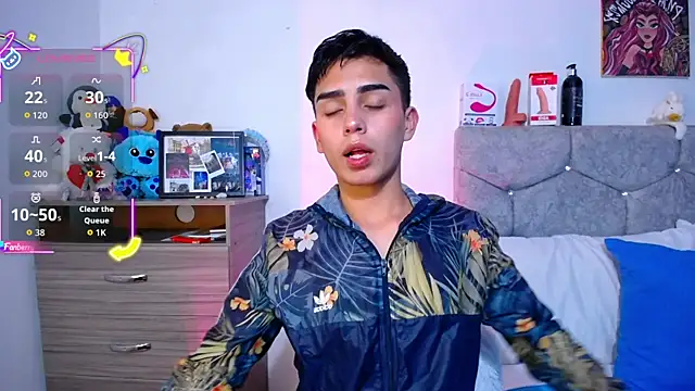 OwenBluee online show from November 2025 06:01:01 AM