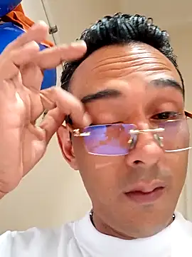 Snapshot of paisa233 chatting on September 2025 03:56:02 PM paisa233 online show from September 2025 03:56:02 PM