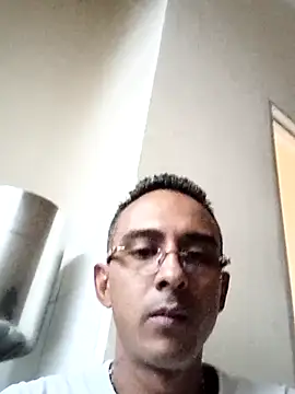 Snapshot of paisa233 chatting on November 2025 05:24:01 PM paisa233 online show from November 2025 05:24:01 PM