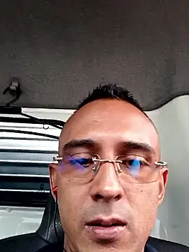 Snapshot of paisa233 chatting on January 2026 03:14:02 PM paisa233 online show from January 2026 03:14:02 PM