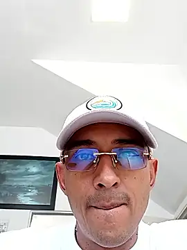 Snapshot of paisa233 chatting on January 2026 03:26:01 PM paisa233 online show from January 2026 03:26:01 PM