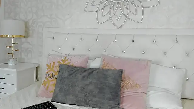 Snapshot of Kimberlin_Cam_ chatting on November 2025 07:34:01 PM Kimberlin Cam online show from November 2025 07:34:01 PM