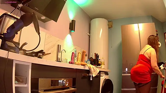 Endrocleia online show from February 2025 09:47:01 PM