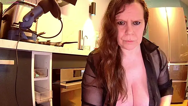 Endrocleia online show from February 2025 10:31:01 PM