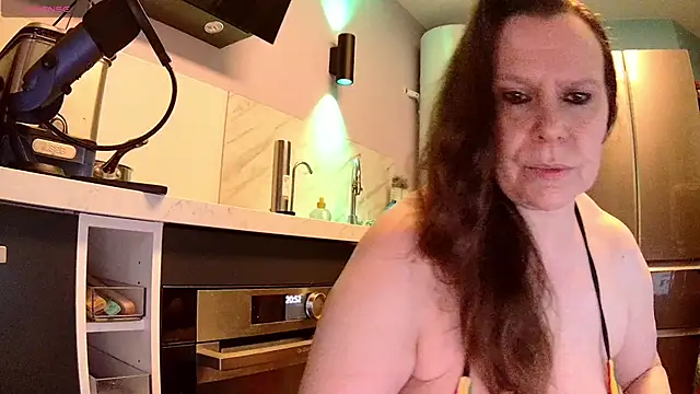 Endrocleia online show from March 2025 07:53:01 PM