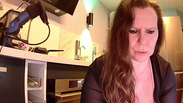 Endrocleia online show from March 2025 11:06:01 PM