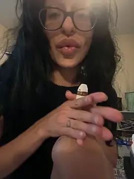 Snapshot of myloveforyouu chatting on November 2025 02:43:02 PM myloveforyouu online show from November 2025 02:43:02 PM