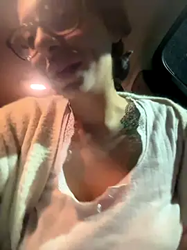 Snapshot of myloveforyouu chatting on November 2025 12:56:02 AM myloveforyouu online show from November 2025 12:56:02 AM