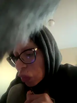 myloveforyouu online show from December 2025 01:29:02 PM