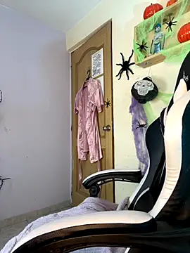 Ivann4 online show from October 2025 03:21:02 PM