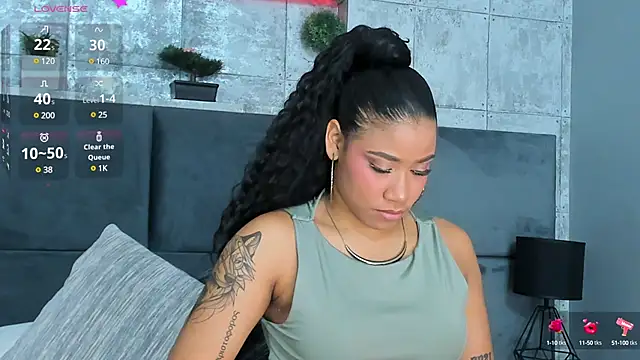 Salome Diaz  online show from March 2025 12:46:01 PM