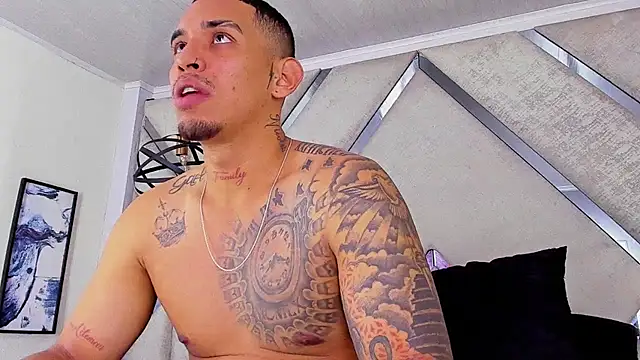 Damian09  online show from November 2025 01:18:01 AM