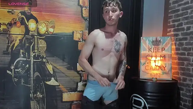 Dylanwhite23  online show from January 2026 04:37:02 AM