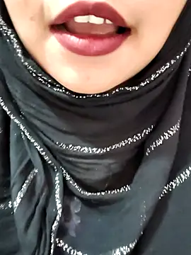 Snapshot of Indian-Nazia chatting on November 2025 08:20:02 PM Indian-Nazia online show from November 2025 08:20:02 PM