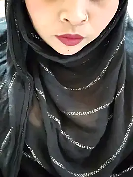 Snapshot of Indian-Nazia chatting on November 2025 06:18:01 PM Indian-Nazia online show from November 2025 06:18:01 PM