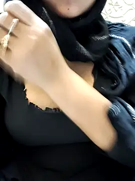 Snapshot of Indian-Nazia chatting on November 2025 06:18:01 PM Indian-Nazia online show from November 2025 06:18:01 PM