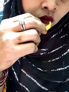 Indian-Nazia online show from February 2026 05:00:02 PM