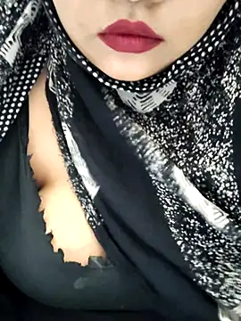 Snapshot of Indian-Nazia chatting on June 2026 08:07:01 PM Indian-Nazia online show from June 2026 08:07:01 PM