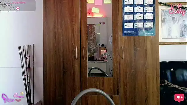 LauGrayJ online show from February 2026 05:33:01 PM