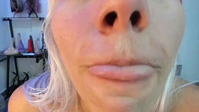 emmily giraldo online show from January 2025 05:51:02 PM