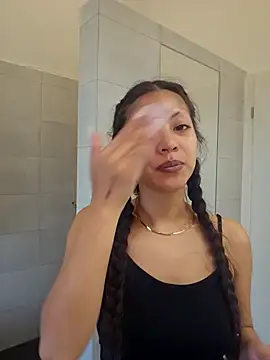 Snapshot of xKimRose chatting on April 2026 10:12:02 AM xKimRose online show from April 2026 10:12:02 AM