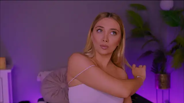 Jessielle online show from November 2025 02:06:01 PM