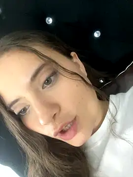 auroraa sexy online show from October 2025 05:35:01 PM