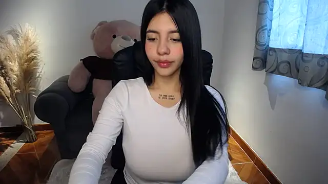 Snapshot of Alin_Aly chatting on September 2025 05:46:02 PM Alin Aly online show from September 2025 05:46:02 PM