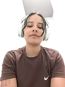 Snapshot of _vaness chatting on January 2025 08:10:02 AM  vaness online show from January 2025 08:10:02 AM