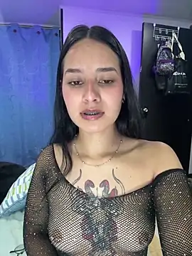 Snapshot of _vaness chatting on October 2025 05:17:02 AM  vaness online show from October 2025 05:17:02 AM