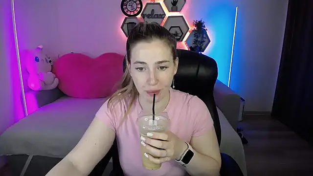 SabrinViolet online show from June 2026 08:02:01 AM