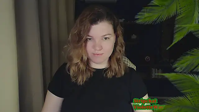 Snapshot of VioletteWay chatting on January 2025 06:43:01 PM VioletteWay online show from January 2025 06:43:01 PM