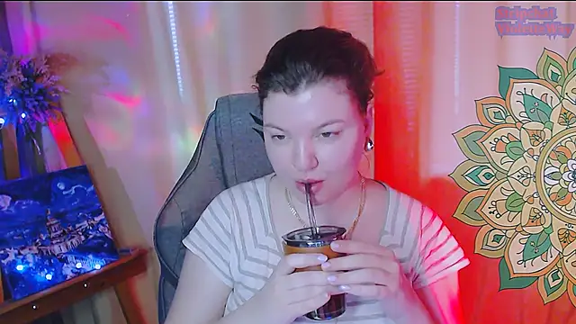 Snapshot of VioletteWay chatting on March 2025 07:47:02 AM VioletteWay online show from March 2025 07:47:02 AM