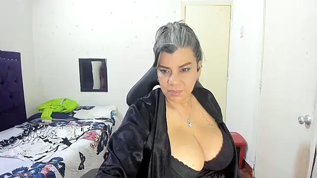 vikyadams online show from February 2026 12:29:02 AM