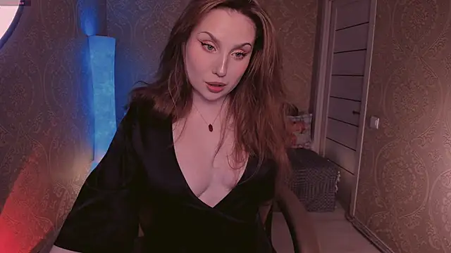 Eesmaaarrr online show from September 2025 10:15:01 PM