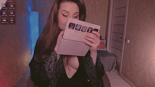 Eesmaaarrr online show from October 2025 11:37:01 PM