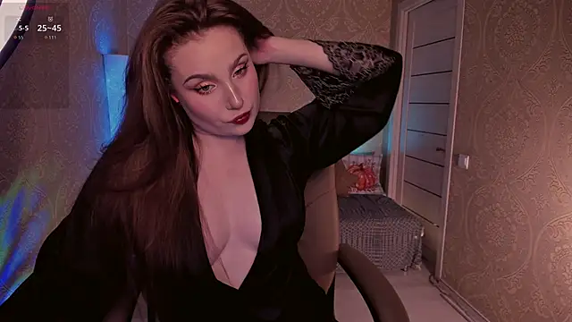 Eesmaaarrr online show from November 2025 11:43:01 PM