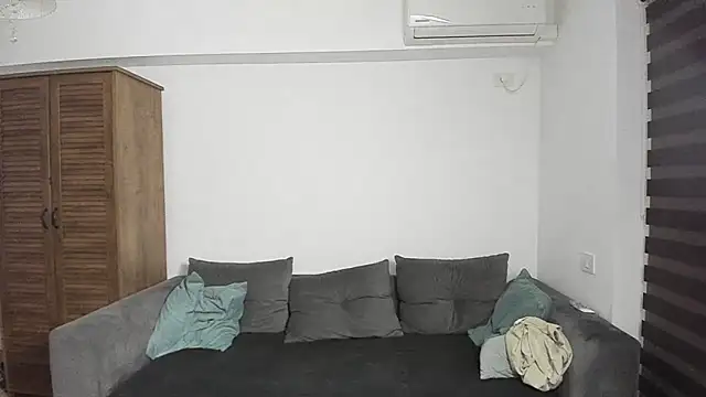 Snapshot of ZkkBlitz chatting on April 2026 08:04:01 PM ZkkBlitz online show from April 2026 08:04:01 PM