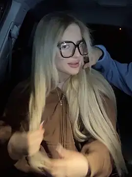 Holly-Glamour online show from April 2026 12:55:01 AM