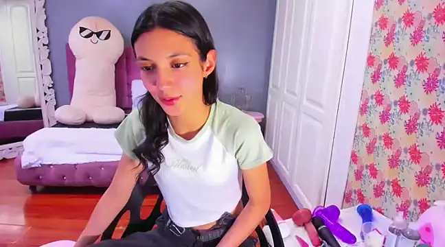 Iris Stone  online show from January 2025 08:10:02 PM