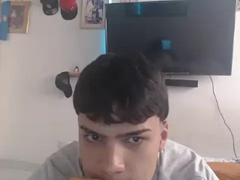 masterdaniel88 online show from March 2025 09:21:02 PM