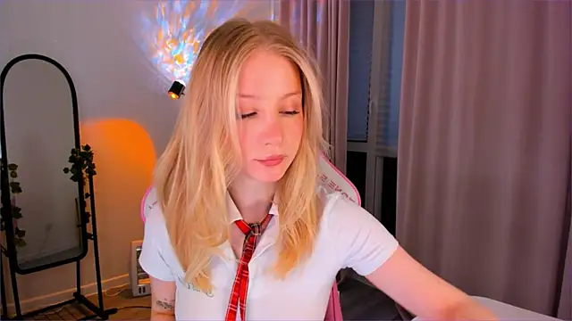 Eva Davi online show from March 2026 03:06:02 AM