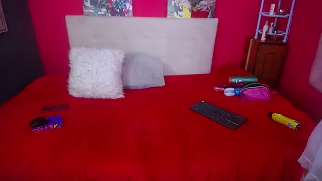 Snapshot of violl3tfoxx chatting on October 2025 01:41:02 PM violl3tfoxx online show from October 2025 01:41:02 PM