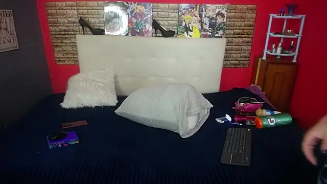 Snapshot of violl3tfoxx chatting on October 2025 03:02:01 PM violl3tfoxx online show from October 2025 03:02:01 PM